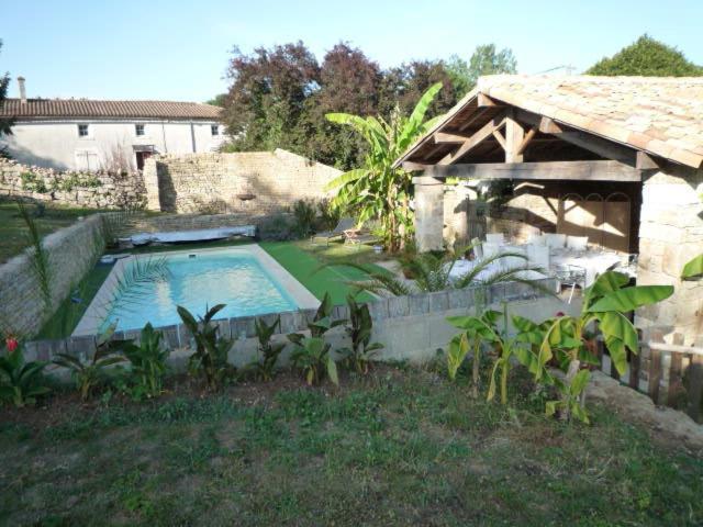 Le Logis De Misere Celles-sur-Belle Exteriör bild